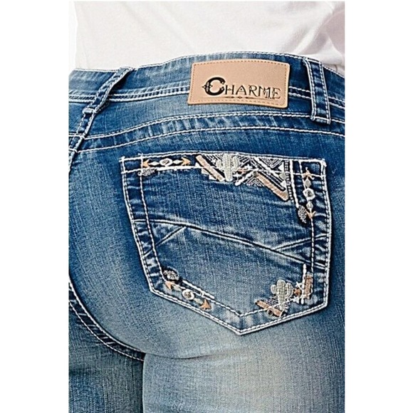 Charme by Grace in LA Women's Cactus Embroidered Raw Hem Stretch Capri Jeans - Picture 3 of 3